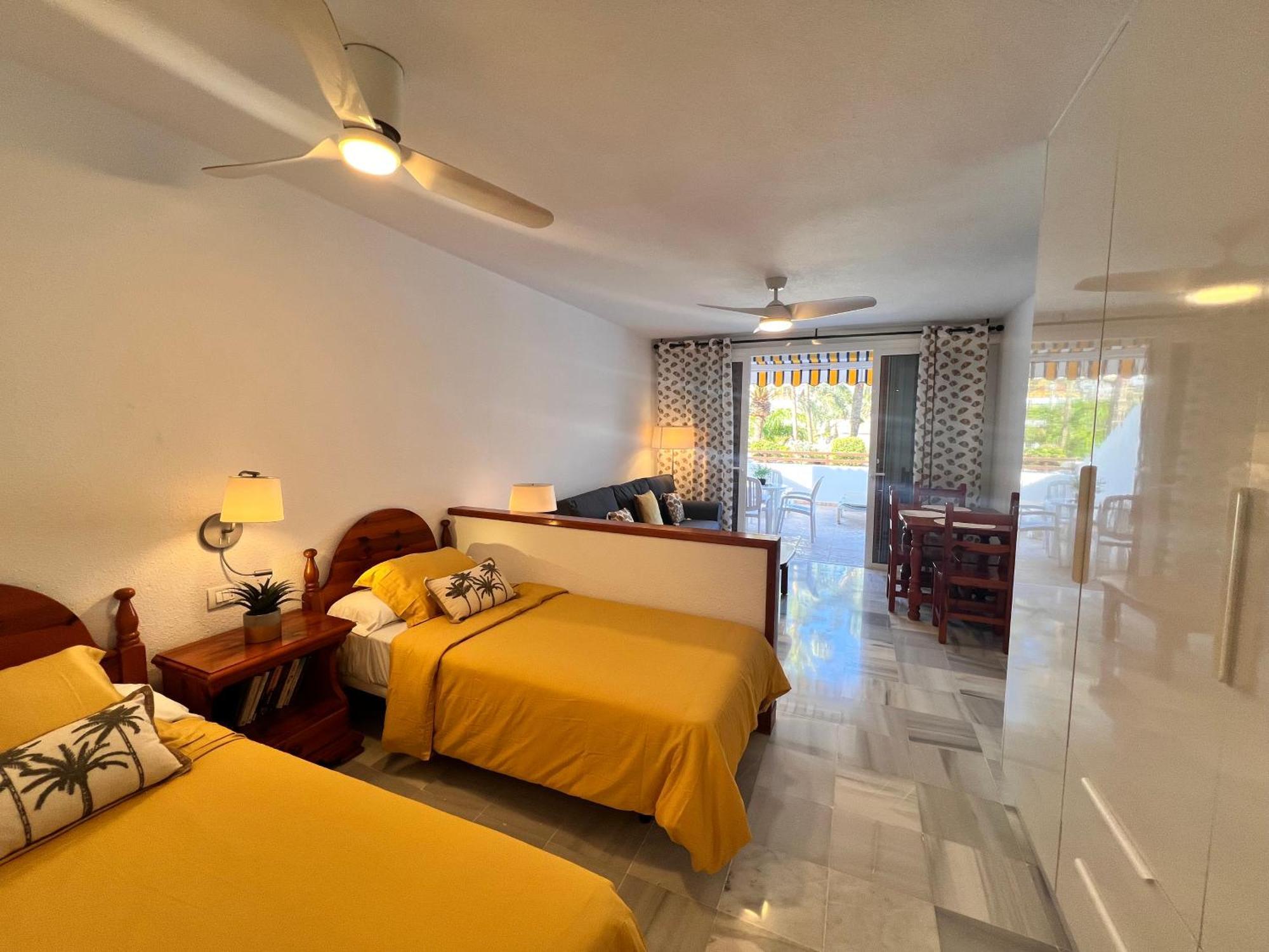 Seafront New Modern Apartment Плая де лас Америкас Екстериор снимка